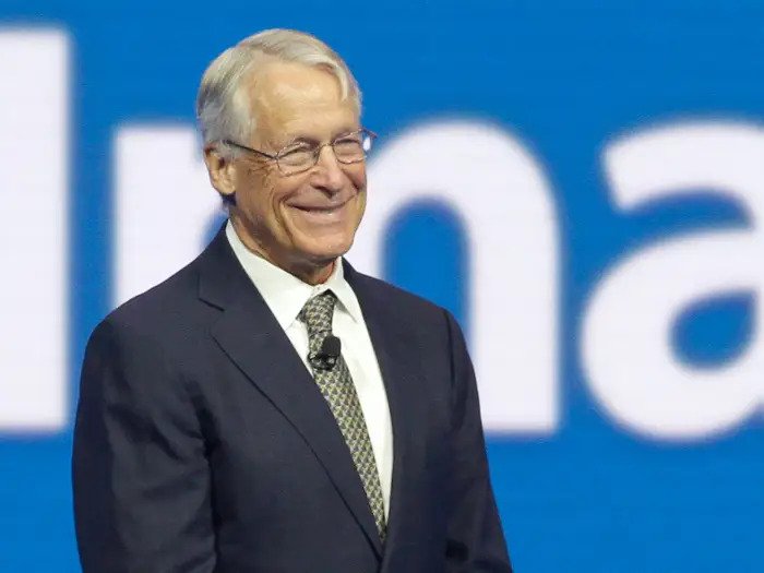 Rob Walton Net Worth 2026: A Simple Look at the Walmart Heir’s Huge Fortune