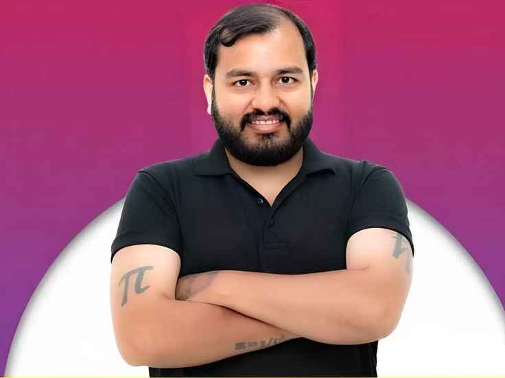 Alakh Pandey Net Worth